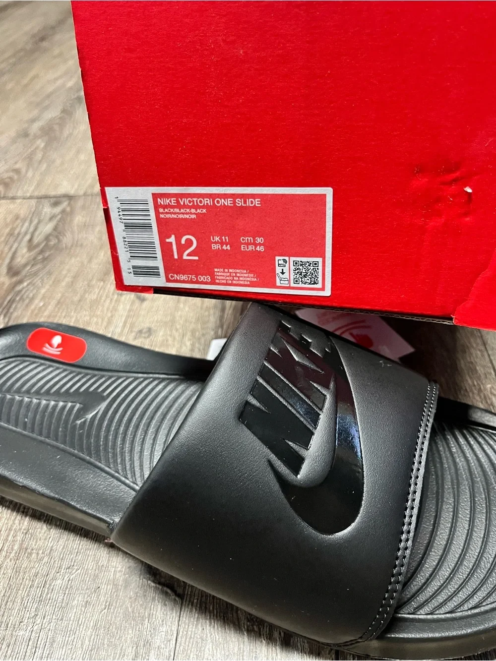 Nike Black Slide Sandals with Red Logo Details - Picture 3 of 3